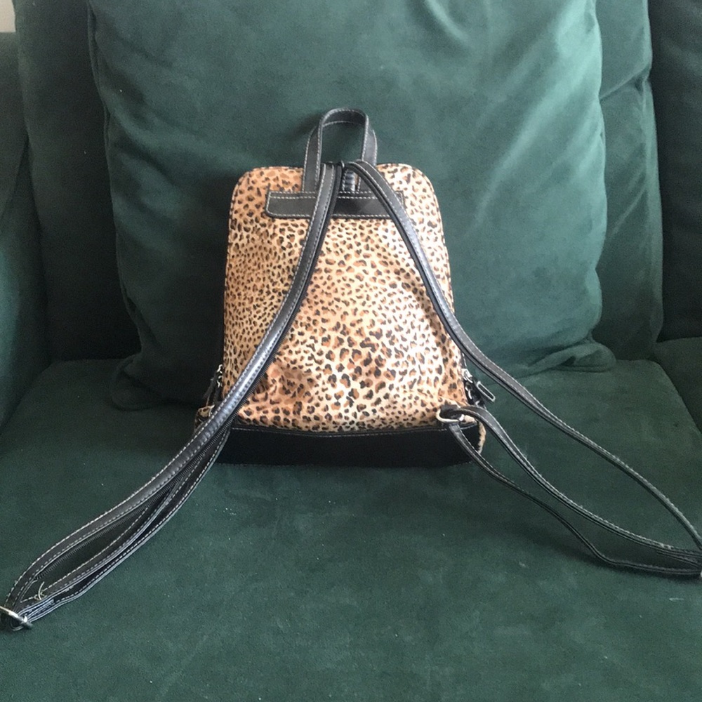 Vintage Leopard Backpack - Picture 4 of 10